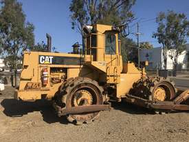 Caterpillar 825C Compactor - picture0' - Click to enlarge