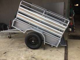 Stock Crate trailer - tipping - picture1' - Click to enlarge