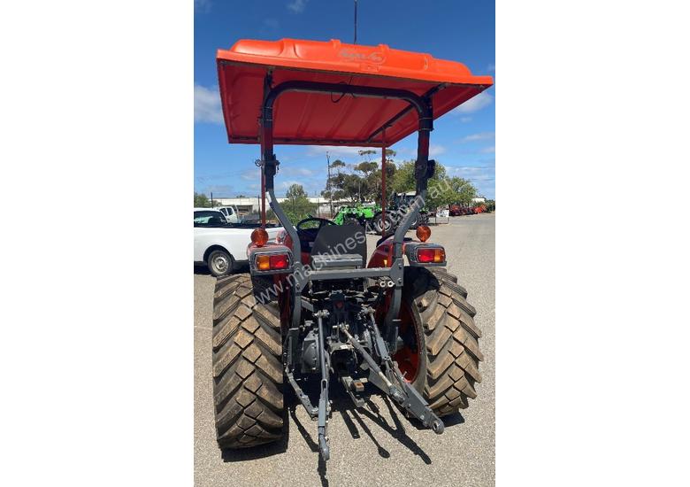 caption Kubota MX5100 4 x 4 Tractor, 171 Hrs