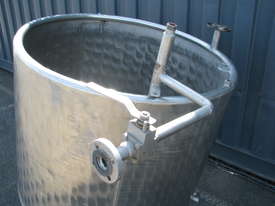 Angled Stainless Steel Tank - 470L - picture0' - Click to enlarge