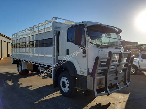 Isuzu FXR 1000 Stock/Cattle crate Truck