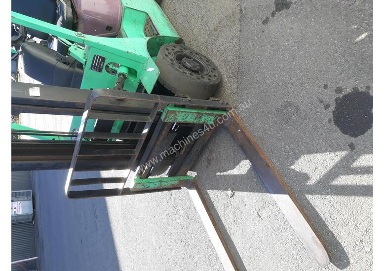 caption Cheap Mitsubishi 1.8t Forklift