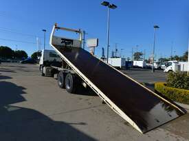 2014 HINO FM 500 - Tilt tray truck - Tray Truck - picture2' - Click to enlarge