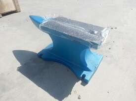 Unused 200Lbs Cast Iron Anvil - picture1' - Click to enlarge