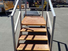 4 STEP ACCESS PLATFORM - picture0' - Click to enlarge