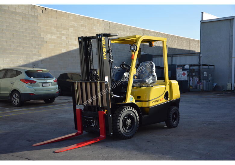caption Brand New Hyster H2.5XT 2500kg Forklift