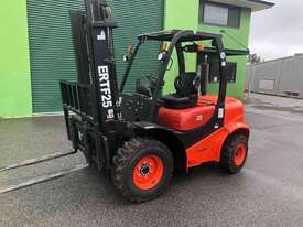 Everun ERTF25 All terrain forklift - picture2' - Click to enlarge