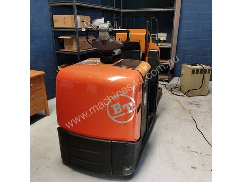 Toyota BT 2.5T Electric Pallet Mover 