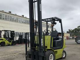 Compact Clearview Mast 2.0t LPG CLARK Forklift - picture1' - Click to enlarge
