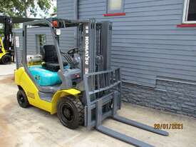 Komatsu 2.5 ton Container Mast Used Forklift - picture0' - Click to enlarge