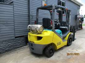 Komatsu 2.5 ton Container Mast Used Forklift - picture2' - Click to enlarge