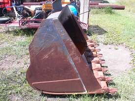 Volvo loader bucket - picture2' - Click to enlarge