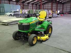 John Deere X758 - picture1' - Click to enlarge
