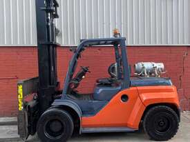 2014 model Toyota 8FG60 , LPG forklift - picture0' - Click to enlarge