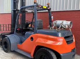 2014 model Toyota 8FG60 , LPG forklift - picture0' - Click to enlarge