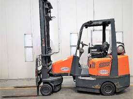 2.0T LPG Narrow Aisle Forklift - picture0' - Click to enlarge