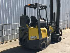 2.0T LPG Narrow Aisle Forklift - Hire - picture1' - Click to enlarge