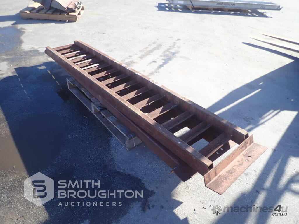 Used STEEL LOADING RAMPS Loading Ramp In Listed On Machines4u   STEEL LOADING RAMPS 56005462.h 