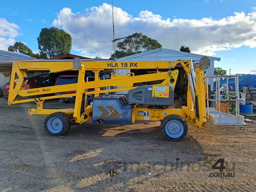 Telescopic boom lift