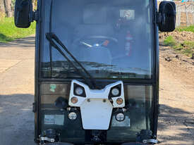 MacDonald Johnston CN101 Sweeper Sweeping/Cleaning - picture0' - Click to enlarge