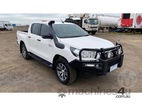 Toyota Hilux GUN126R