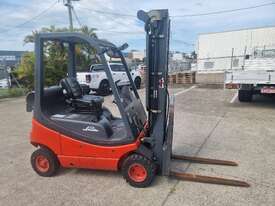 LINDE H18 FORKLIFT - picture0' - Click to enlarge