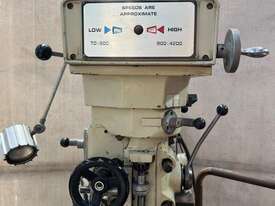 Titan 3VM turret milling machine - picture1' - Click to enlarge