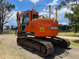 Doosan DX235  Tracked-Excav Excavator - picture2' - Click to enlarge