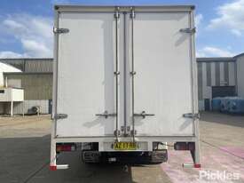 2009 Mitsubishi Fuso Canter 7/800 - picture1' - Click to enlarge