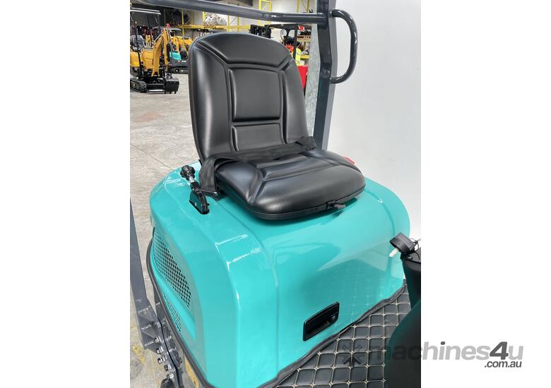 caption MXG XE10 MINI EXCAVATOR -KOOP DIESEL ENGINE