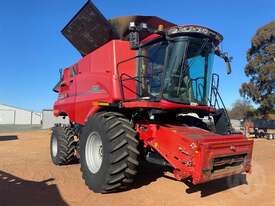 Case IH 8250 Harvester and - picture0' - Click to enlarge