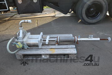   Motorised Dual Piston Pump