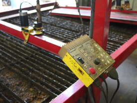 SAMSON PLASMA CUTTER AND TABLE - picture1' - Click to enlarge