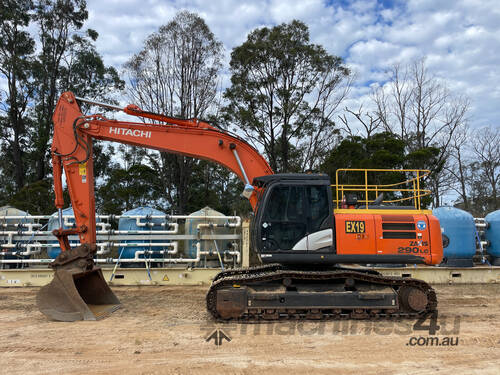 Hitachi ZX290LC-5 Tracked-Excav Excavator