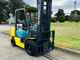 KOMATSU FG25 2.5T LPG FORKLIFT 5.5M LIFT - picture0' - Click to enlarge