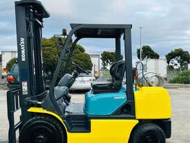 KOMATSU FG25 2.5T LPG FORKLIFT 5.5M LIFT - picture2' - Click to enlarge