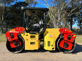 Dynapac CC224 Vibrating Roller Roller/Compacting - picture1' - Click to enlarge