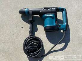 Unused Makita HM0871C AC Demolition Hammer - picture0' - Click to enlarge