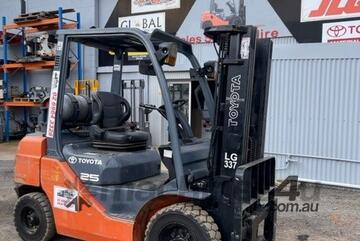 LIFTEK - TOYOTA 32-8FG25 Forklift