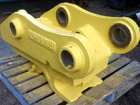 30-50 ton (100mm pin) Quick Hitch Coupler Komatsu PC400/450 Hydraulic Excavator - picture1' - Click to enlarge