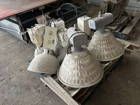 Pallet of Light Fittings - picture0' - Click to enlarge