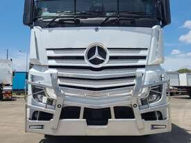 Mercedes-Benz Actros - picture0' - Click to enlarge