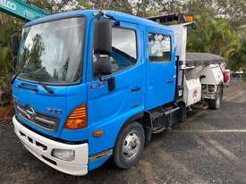 2012 HINO FD1J 500 FLOCON ASPHALT TRUCK - picture0' - Click to enlarge