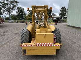 Fordson Super Major Tractor Crane - picture1' - Click to enlarge