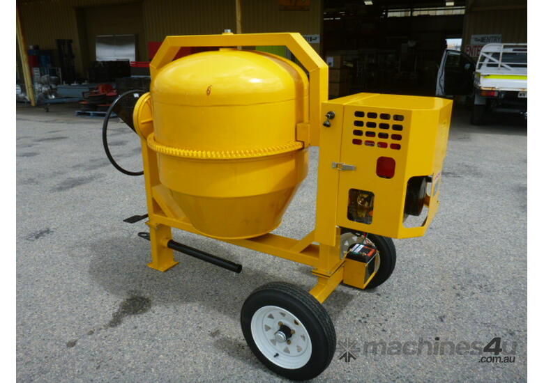 caption New BMAC 600 Litre Petrol Cement/Concrete Mixer