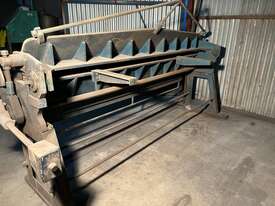 SHEET METAL FOLDING MACHINE - picture1' - Click to enlarge