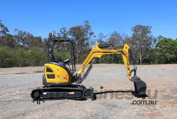 U27 Yuchai Mini Excavator 2.6T Package Offer with 3 Buckets + Tilt Hitch included!
