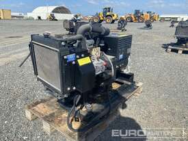 Engine & Sincro FB4-48/100 Alternator - picture2' - Click to enlarge