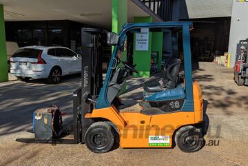 TOYOTA 7FB18 | ELECTRIC | SIDE SHIFT | YOUNG BATTERIES