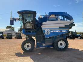 2018 New Holland Braud 9090x Grape Harvester - picture2' - Click to enlarge